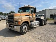 2007 Mack CHN613 showing 509,313 mi, 19,809 hrs / runs