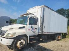 2007 Hino 268 showing 209,007 mi/ runs