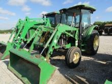 4815 5320 JOHN DEERE C/A 2WD SYNC SHUTTLE W/521 JD LOADER 16.9X30 2004 MODEL SALVAGE ROW - BAD EN...