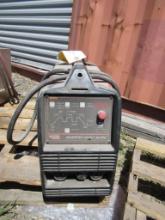 LINCOLN INVERTEC V205-T AC/DC TIG WELDER