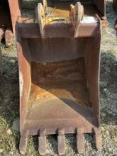 JOHN DEERE BACKHOE 23” BUCKET