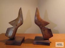 Wooden shoe bookends