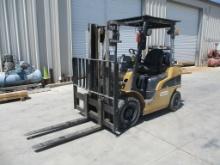 2005 Caterpillar P4000 Warehouse Forklift,