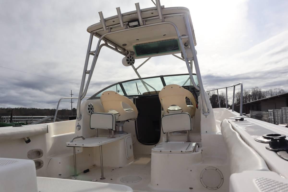 2004 Trophy Pro 2352WA