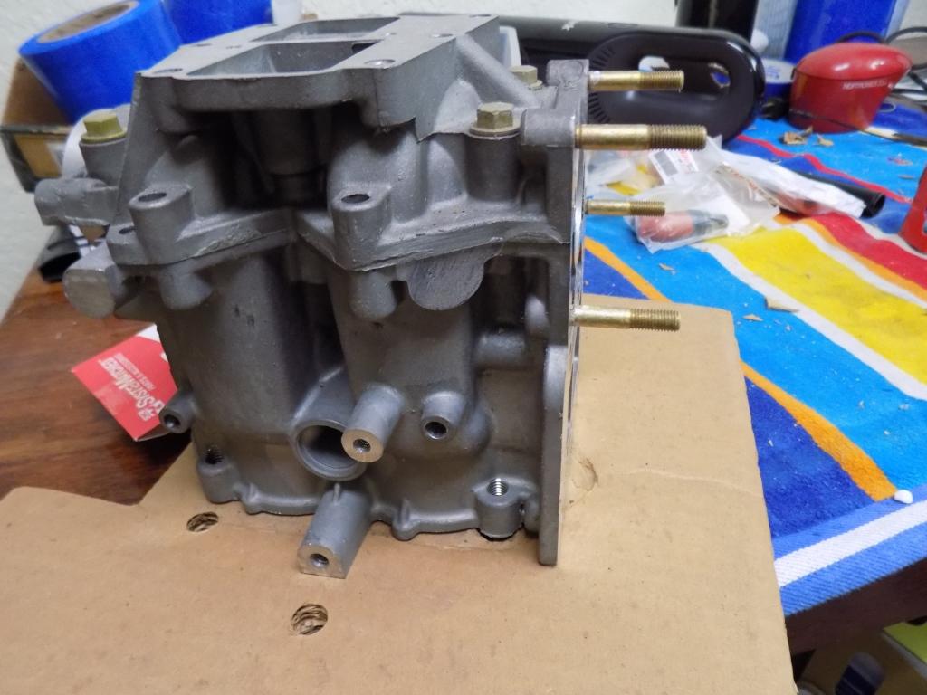 BRP OMC 437977 CYL & CRANKCASE ASSY NEW 8HP