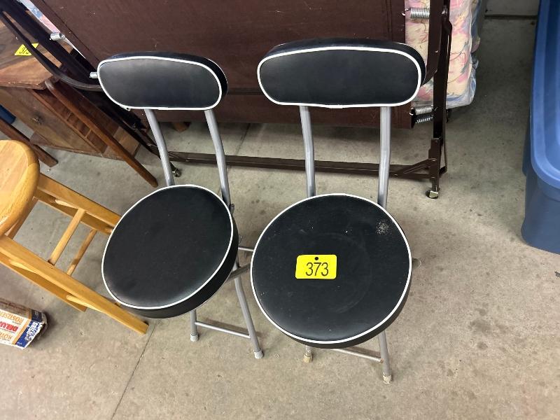 2 Folding Chairs