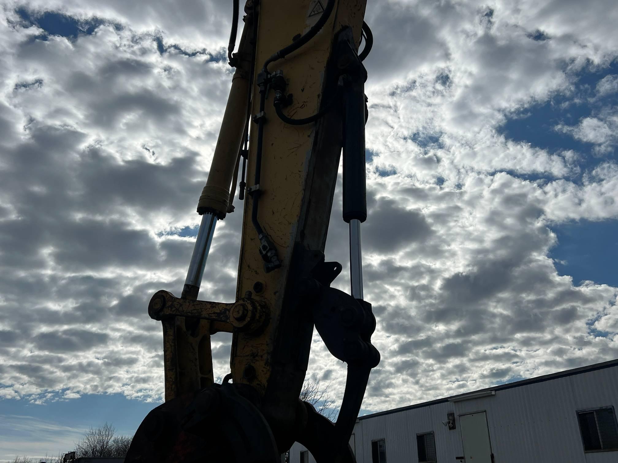 2007 Komatsu PC300LC-8 Excavator