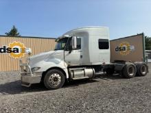 2009 International  LF627 Sleeper Truck Tractor