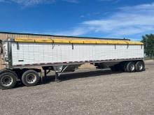 2022 Wilson Pacesetter DWH650 Hopper Bottom Grain Trailer