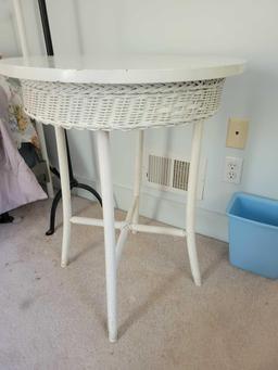 Vintage Table $2 STS