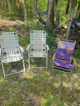 3 Folding Lawn Chairs $1 STS