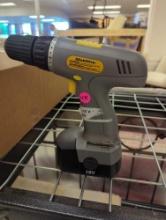 Workforce 18 volt cordless drill P10001 With Bits On the Side Of Handle Comes With Battery But No