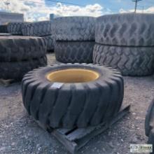 HEAVY EQUIPMENT TIRE, 17.5-25, GOODYEAR, WITH WHEEL