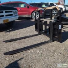 SKIDSTEER ATTACHMENT, HD PALLET FORKS, 48IN WIDE RACK, 48IN FORK TINES. ITEM APPEARS UNUSED