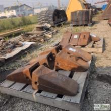 2 PALLETS. MISC EXCAVATOR BUCKET TEETH, INCLUDING: CAT 385