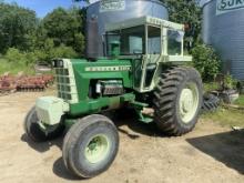 Oliver 2255 Tractor