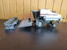 1/16th Scale Gleaner Combine Set