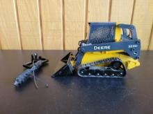 JohN Deere 323 Skid Steer