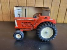 Allis Chalmers D21 Tractor