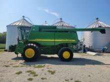 John Deere 9750 Combine