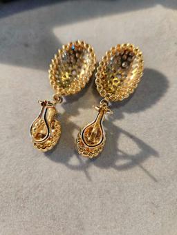 Lady's 14k yellow gold dangle earrings