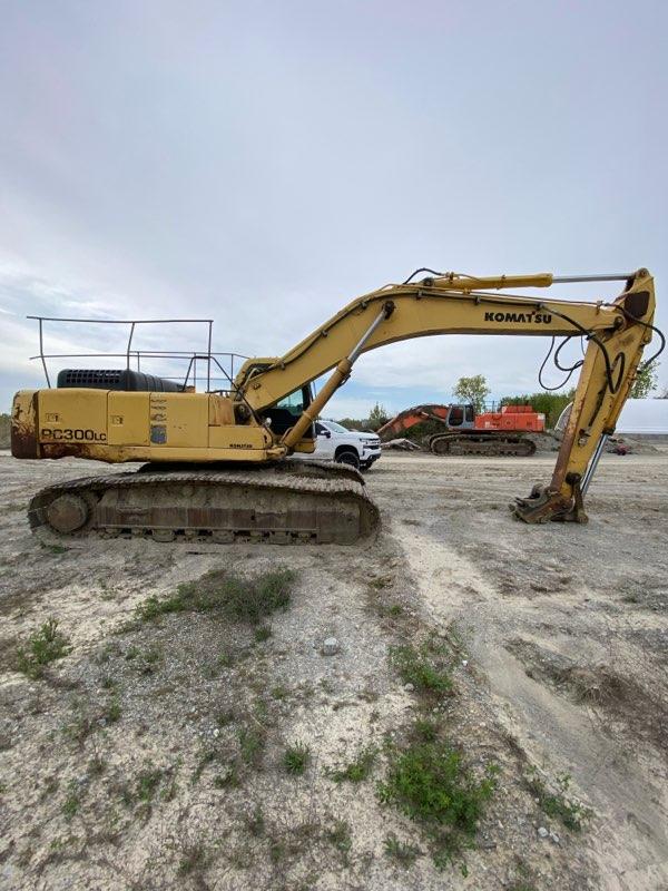 Off-Site Komatsu PC300LC Excavator