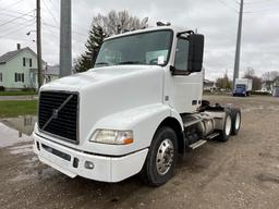 2008 Volvo VNM Day Cab