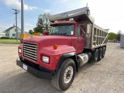 2000 Mack RD688S Dumptruck