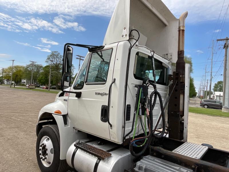 2012 International 4400 Daycab