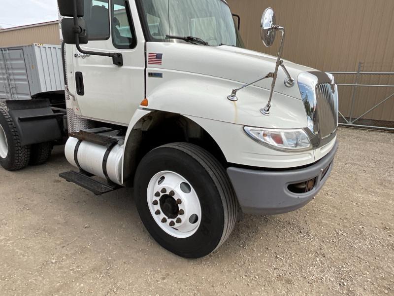 2012 International 4400 Daycab