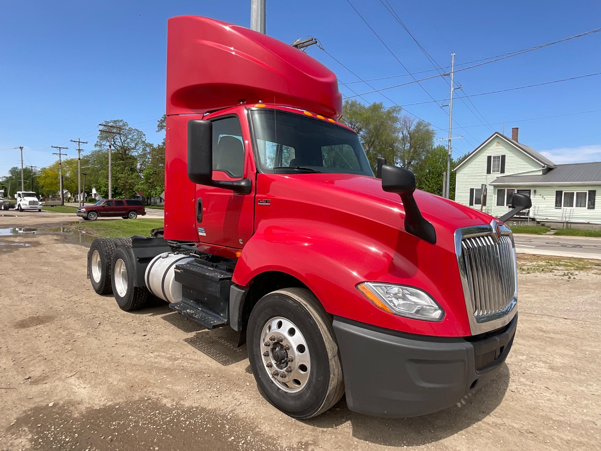 2019 International LT625 Day Cab