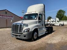 2019 Freightliner CA125 Day Cab