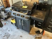 CHAR-BROIL PERFORMANCE 4-BURNER LP GAS GRILL W/ TANK