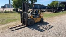Caterpillar DP30K Diesel Forklift w/3 Stage Mast