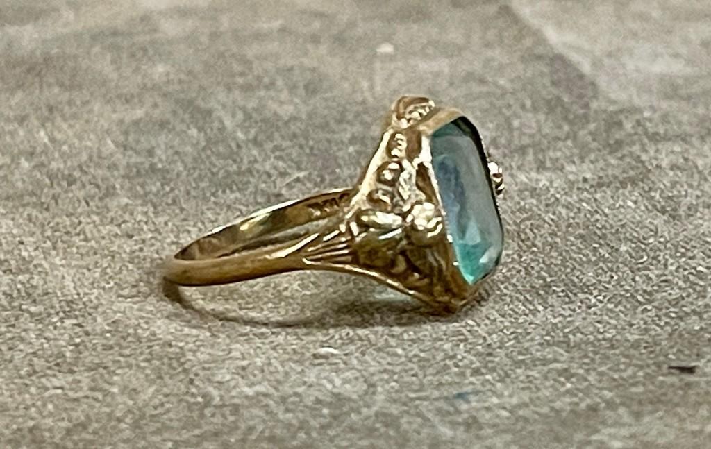 Antique 10 K Ladies Blue Stone Ring