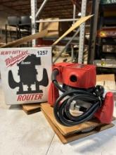 Milwaukee Heavy Duty Router 2 Hp 1/4" & 1/2" Collets Rpm 26000